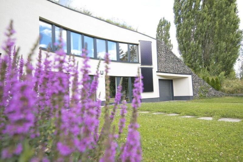 Dom pod zemou naplní predstavy o nízkoenergetickom bývaní v súlade s prírodou - garantreal.sk