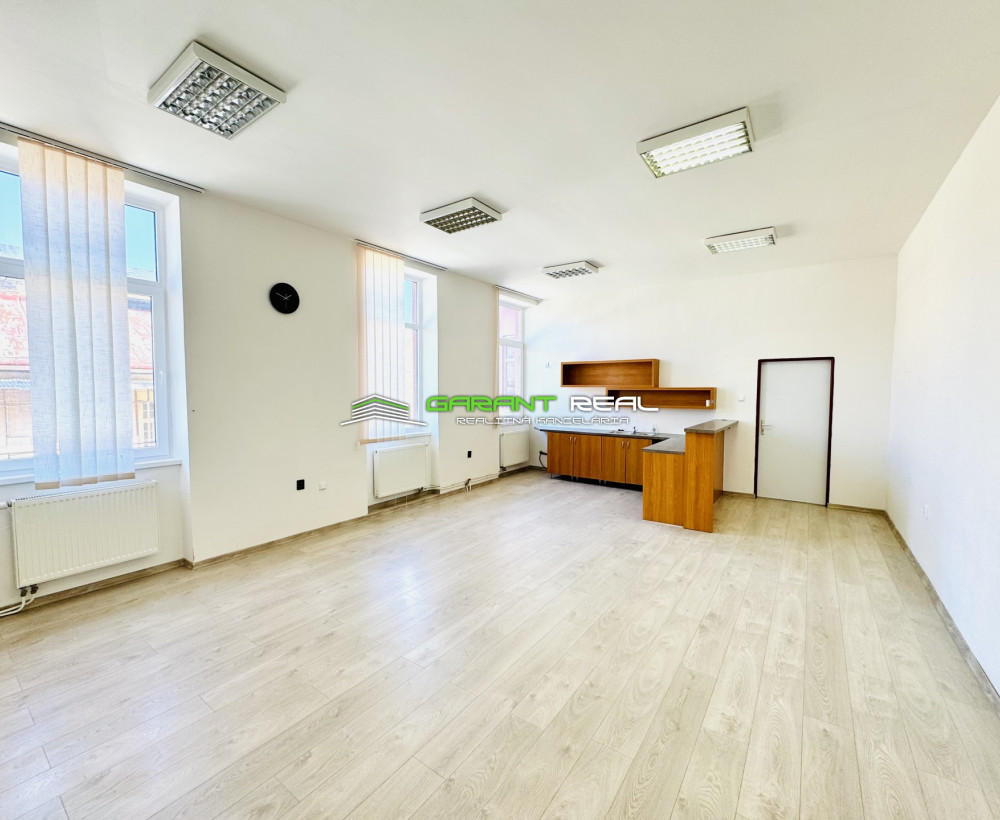 GARANT REAL - prenájom kancelária 40 m2, Prešov, Františkánske námestie
