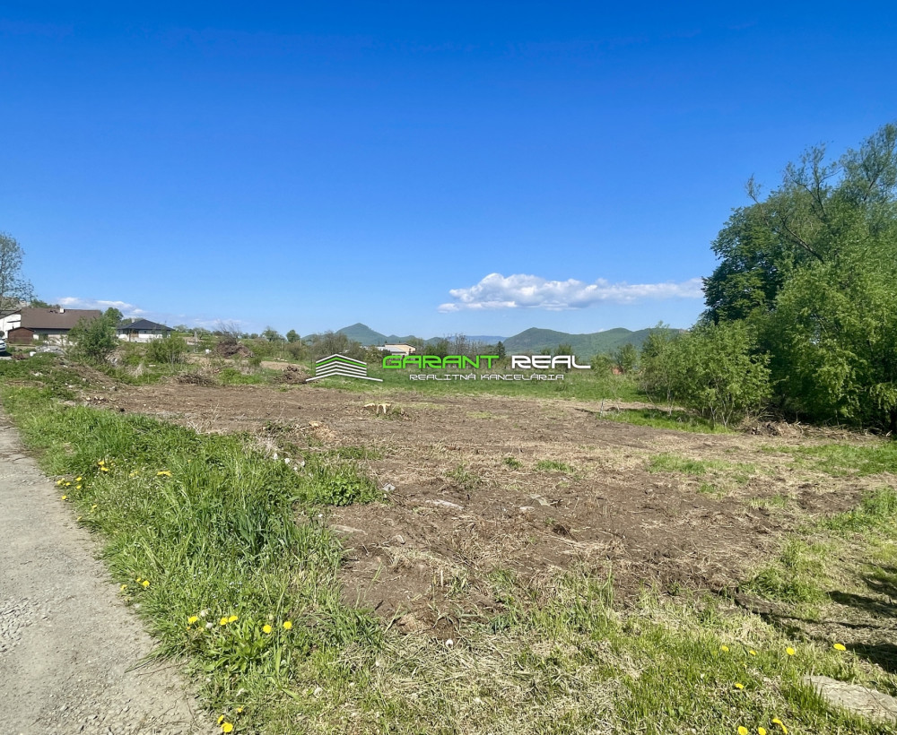 GARANT REAL - exkluzívne stavebný pozemok 570 m2, s výhľadom na Kapušiansky hrad, Vyšná Šebastová - Severná