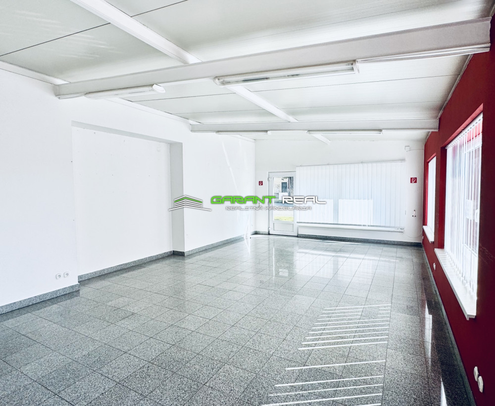 GARANT REAL - prenájom klimatizovaný obchodný priestor 110 m2, resp. priestor na služby, s parkovaním, Prešov, Masarykova ul.