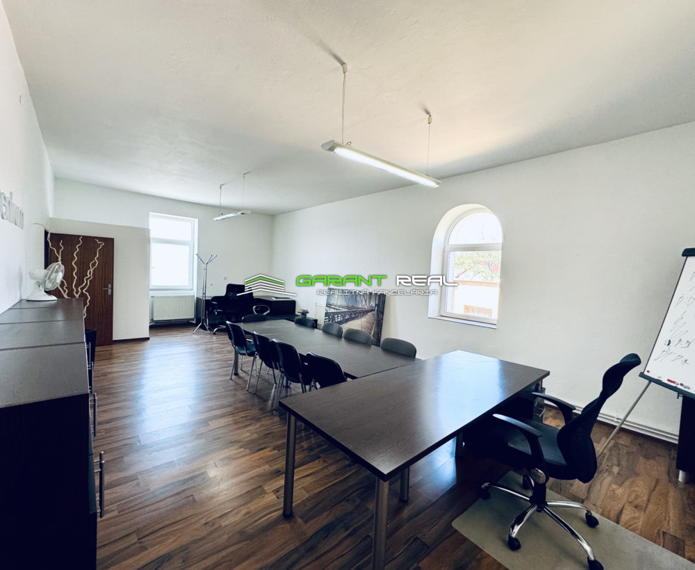 GARANT REAL - prenájom klimatizovaný, zariadený obchodný priestor, resp. priestor na služby, 195 m2, s parkovaním, Prešov, Masarykova ul.