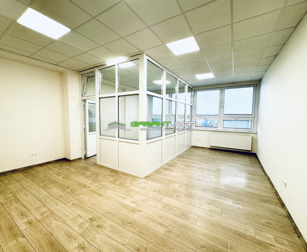 GARANT REAL - prenájom kancelária 43 m2 na 3. poschodí v kompletne novo zrekonštruovanej administratívnej budove, Prešov, Jarková 14