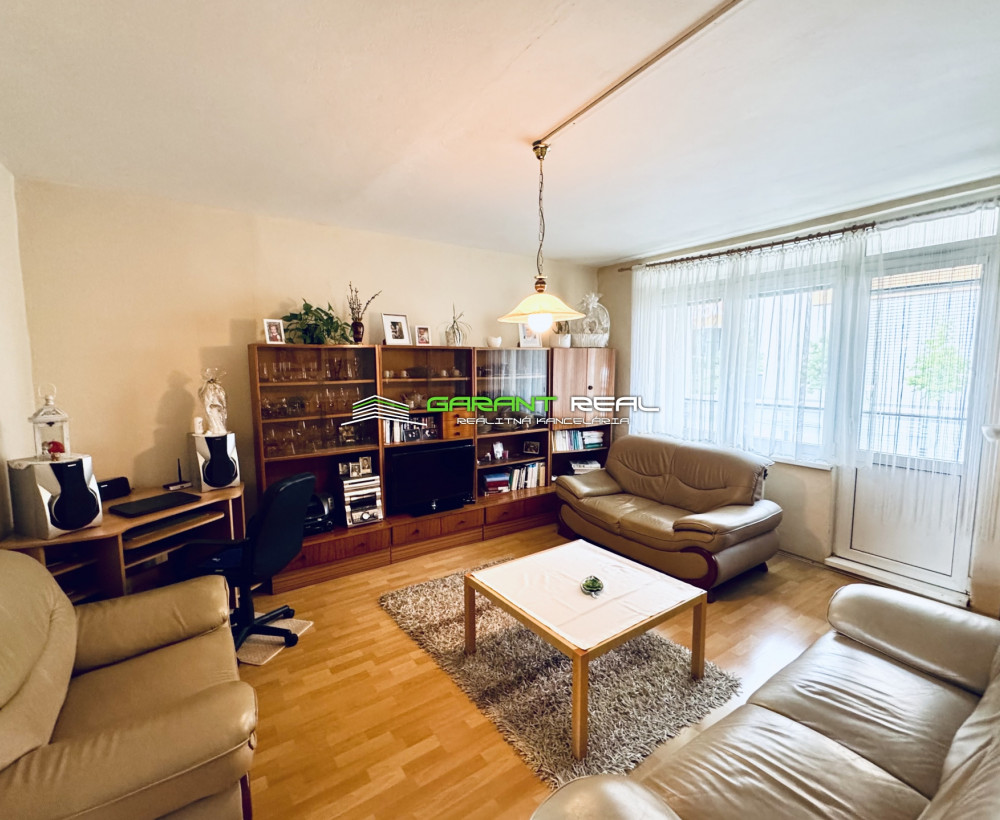 GARANT REAL - prenájom 2-izbový byt 52 m2 s loggiou, zariadený, po rekonštrukcii, Prešov, Sekčov, Karpatská