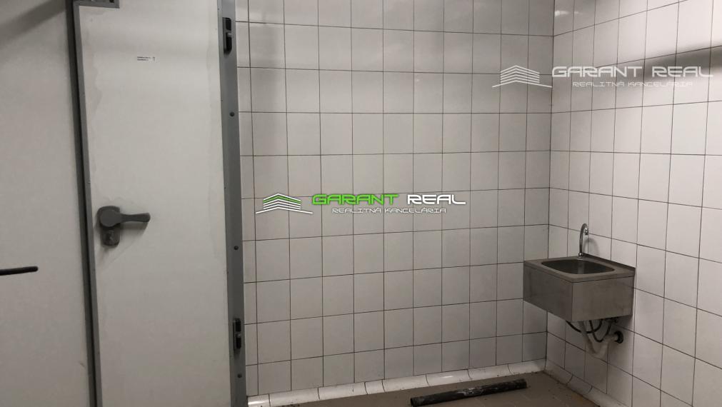 GARANT REAL - predaj komerčný objekt, mäsovýroba, Kapušany, okr. Prešov