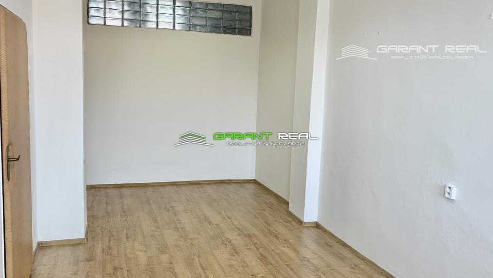 GARANT REAL - prenájom 2 prepojené kancelárske priestory 35 m2, Prešov, centrum, Slovenská ul. č. 69