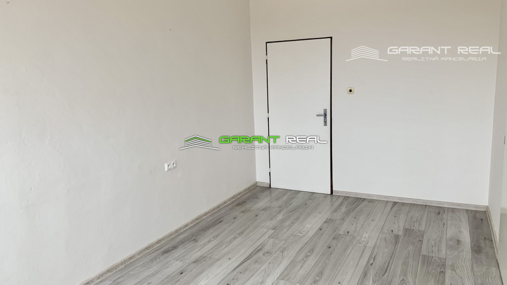 GARANT REAL - prenájom 2 prepojené kancelárske priestory 35 m2, Prešov, centrum, Slovenská ul. č. 69