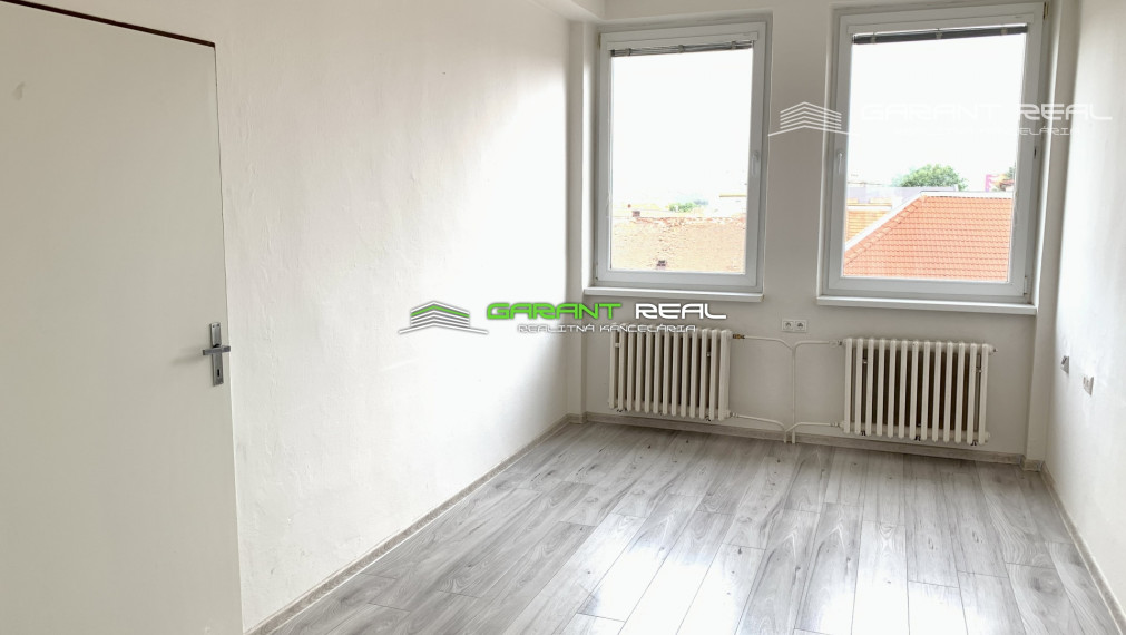 GARANT REAL - prenájom 2 prepojené kancelárske priestory 35 m2, Prešov, centrum, Slovenská ul. č. 69