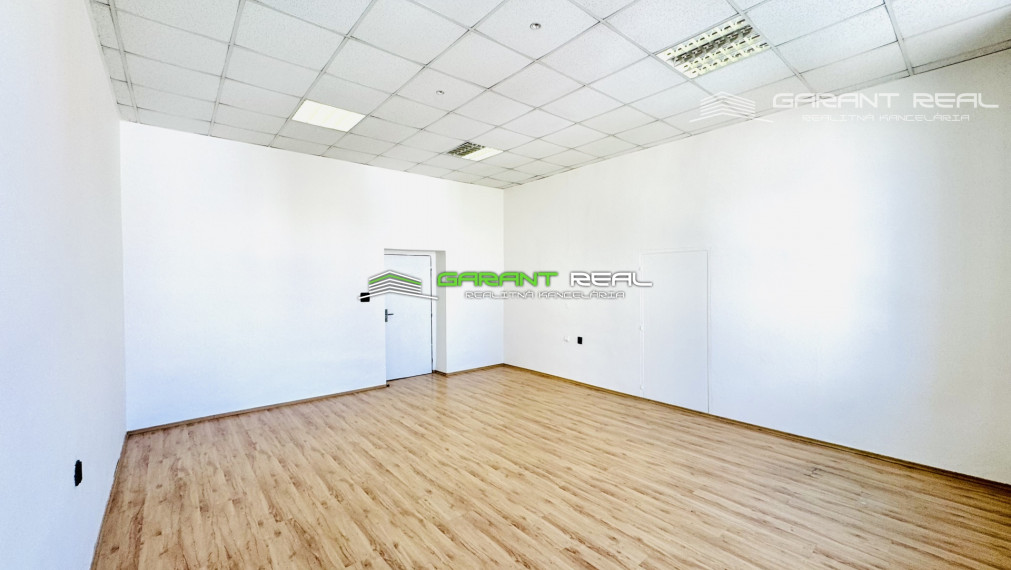 GARANT REAL - prenájom kancelária 30 m2, Prešov, Františkánske námestie