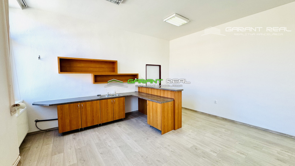 GARANT REAL - prenájom kancelária 40 m2, Prešov, Františkánske námestie