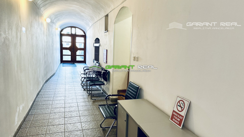 GARANT REAL - predaj 4 - podlažný meštiansky dom, úžitková plocha 248 m2, na vlastnom pozemku, Prešov, centrum, Slovenská ulica