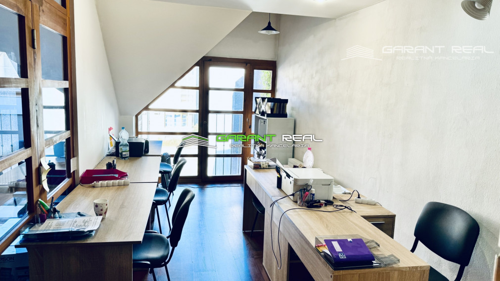 GARANT REAL - predaj 4 - podlažný meštiansky dom, úžitková plocha 248 m2, na vlastnom pozemku, Prešov, centrum, Slovenská ulica