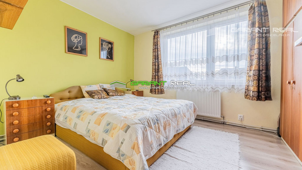 GARANT REAL - predaj rodinný dom, horné podlažie, 105 m2, so záhradou 300 m2 a prístreškom na parkovanie, Prešov, Nižná Šebastová