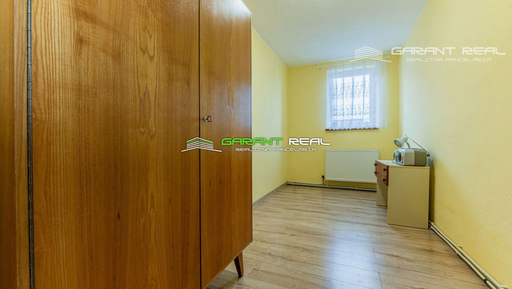GARANT REAL - predaj rodinný dom, horné podlažie, 105 m2, so záhradou 300 m2 a prístreškom na parkovanie, Prešov, Nižná Šebastová