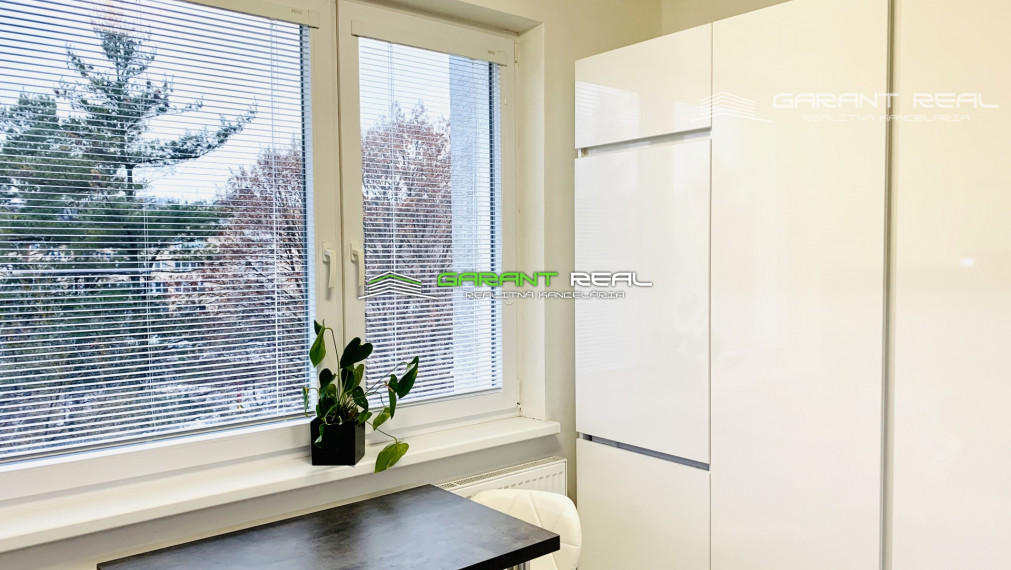 GARANT REAL - prenájom luxusný, zariadený 1-izbový byt s loggiou, Prešov, Sídlisko III, Mukačevská ul.