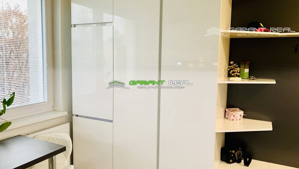 GARANT REAL - prenájom luxusný, zariadený 1-izbový byt s loggiou, Prešov, Sídlisko III, Mukačevská ul.