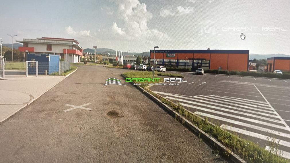 GARANT REAL  - predaj komerčný objekt, obchodné centrum 3400 m2, na pozemku 6700 m2, Zvolen, ul. Rákoš, severne od centra mesta