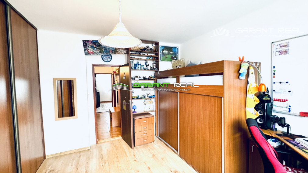 GARANT REAL predaj 3-izbový tehlový byt 50 m2, so samostatným kúrením, so záhradkou a garážou, Veľký Šariš, Matice slovenskej