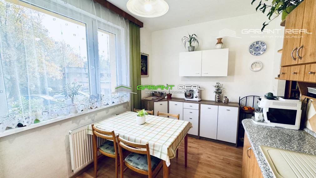 GARANT REAL - predaj 3-izbový byt 72 m2, s loggiou 7,5 m2, po rekonštrukcii, Prešov, Sekčov, ul. Pavla Horova