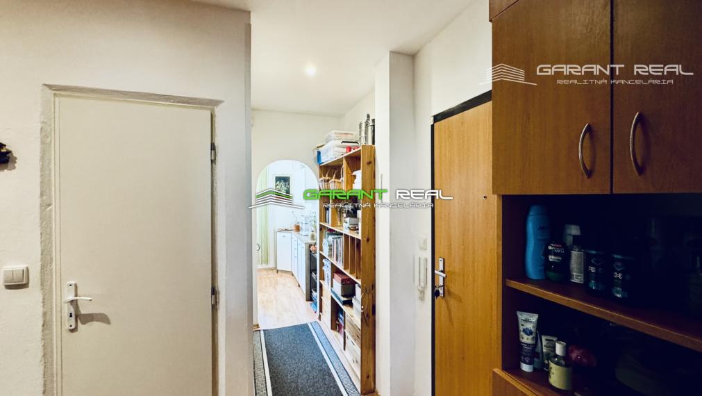 GARANT REAL - predaj 3-izbový byt 72 m2, s loggiou 7,5 m2, po rekonštrukcii, Prešov, Sekčov, ul. Pavla Horova