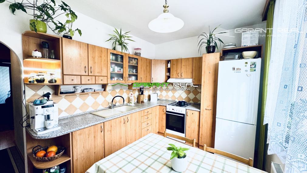 GARANT REAL - predaj 3-izbový byt 72 m2, s loggiou 7,5 m2, po rekonštrukcii, Prešov, Sekčov, ul. Pavla Horova