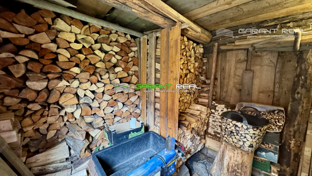 GARANT REAL - predaj chalupa, drevenica,134 m2 úžitková plocha, na pozemku 446 m2, Liptovský Mikuláš,,Važec, ul. Vyšná