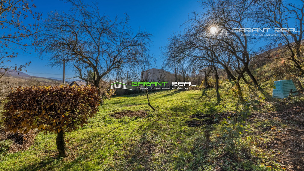 GARANT REAL - exkluzívne stavebný pozemok, celková výmera 1.349 m2, Gregorovce