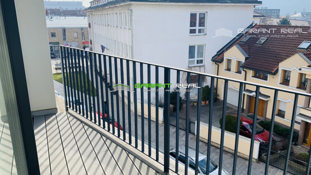 GARANT REAL - prenájom kancelária 43 m2 na 3. poschodí v kompletne novo zrekonštruovanej administratívnej budove, Prešov, Jarková 14