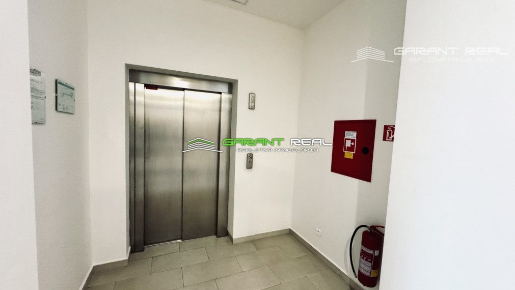 GARANT REAL - prenájom kancelária 43 m2 na 3. poschodí v kompletne novo zrekonštruovanej administratívnej budove, Prešov, Jarková 14