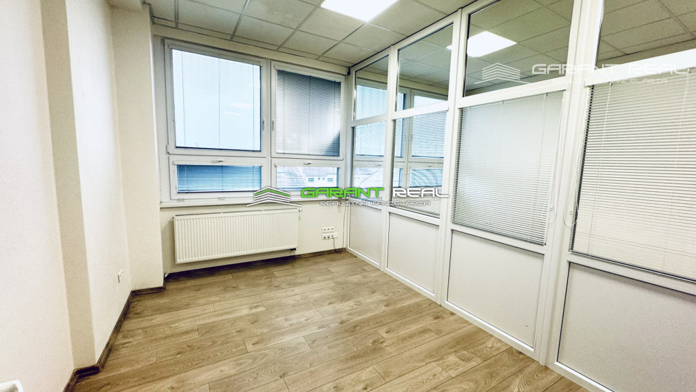 GARANT REAL - prenájom kancelária 43 m2 na 3. poschodí v kompletne novo zrekonštruovanej administratívnej budove, Prešov, Jarková 14