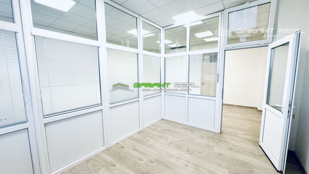 GARANT REAL - prenájom kancelária 43 m2 na 3. poschodí v kompletne novo zrekonštruovanej administratívnej budove, Prešov, Jarková 14