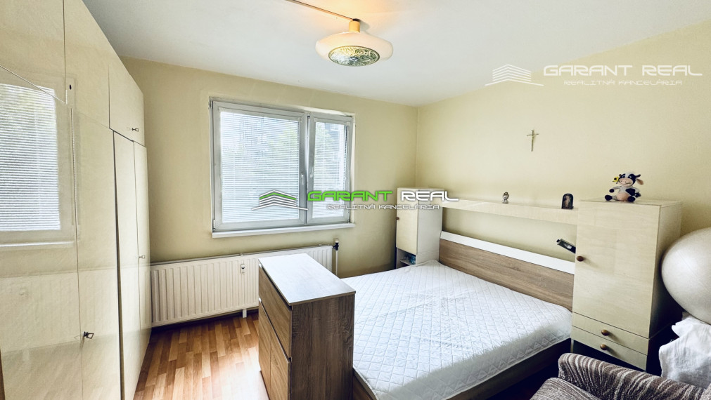 GARANT REAL - prenájom 2-izbový byt 52 m2 s loggiou, zariadený, po rekonštrukcii, Prešov, centrum, Hviezdoslavova ul.