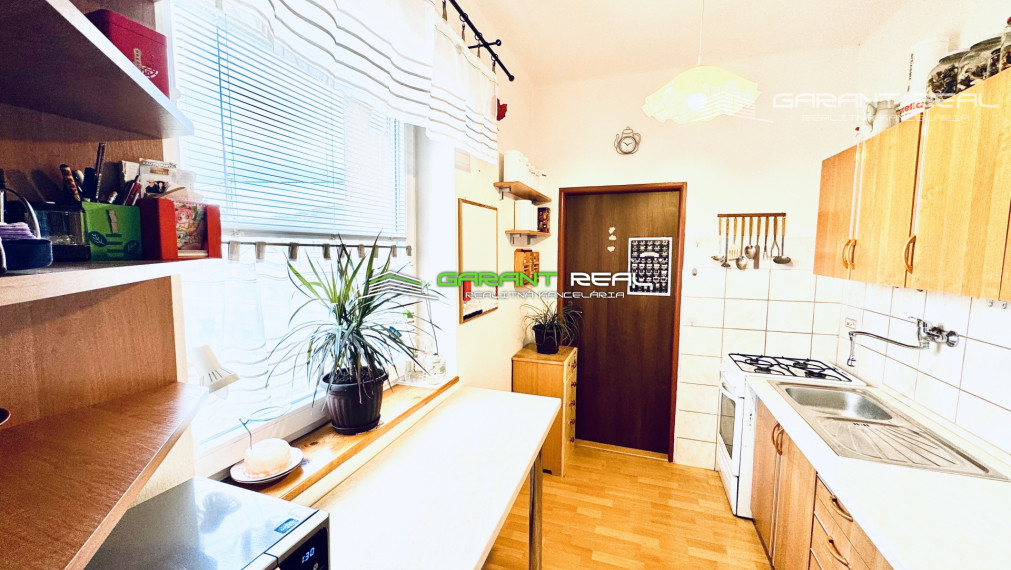 "REZERVOVANÉ" GARANT REAL predaj 3-izbový tehlový byt 57 m2, so samostatným kúrením, so záhradkou a garážou, Veľký Šariš, Matice slovenskej