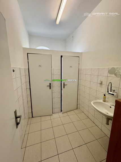 GARANT REAL - prenájom klimatizovaný, zariadený obchodný priestor, resp. priestor na služby, 195 m2, s parkovaním, Prešov, Masarykova ul.