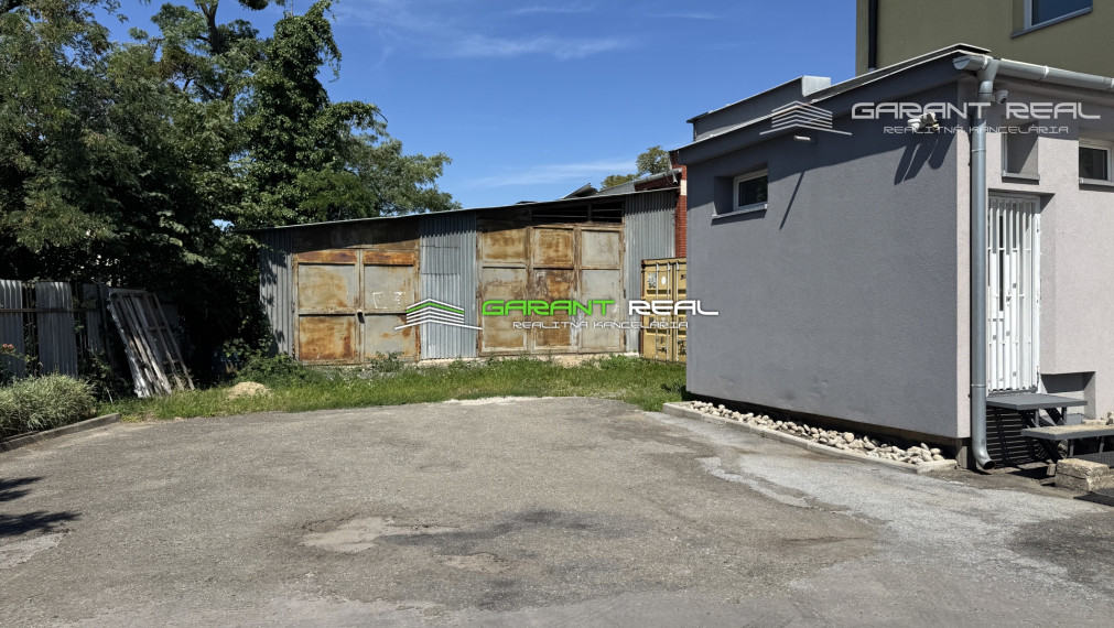 GARANT REAL - prenájom klimatizovaný, zariadený obchodný priestor, resp. priestor na služby, 195 m2, s parkovaním, Prešov, Masarykova ul.