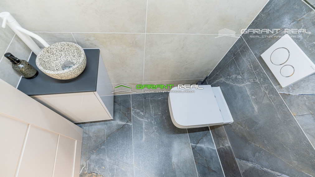 GARANT REAL - exkluzívne predaj novozariadeného apartmánu v komplexe Apartmány Litmanová