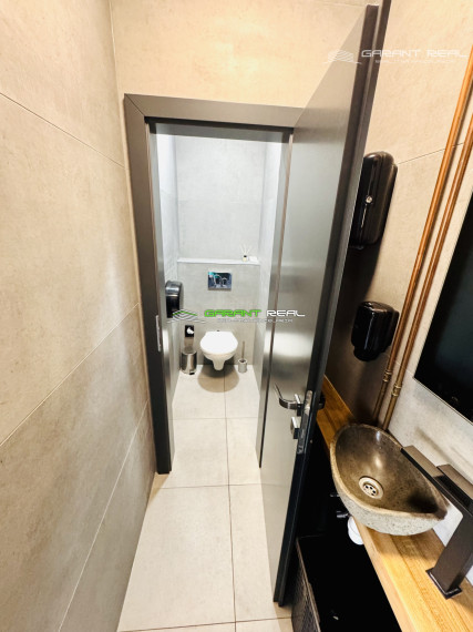 GARANT REAL - predaj kaviareň a vinotéka, 80 m2, Košice, Staré mesto, Kasárenské námestie