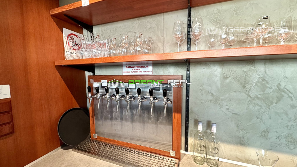 GARANT REAL - predaj kaviareň a vinotéka, 80 m2, Košice, Staré mesto, Kasárenské námestie