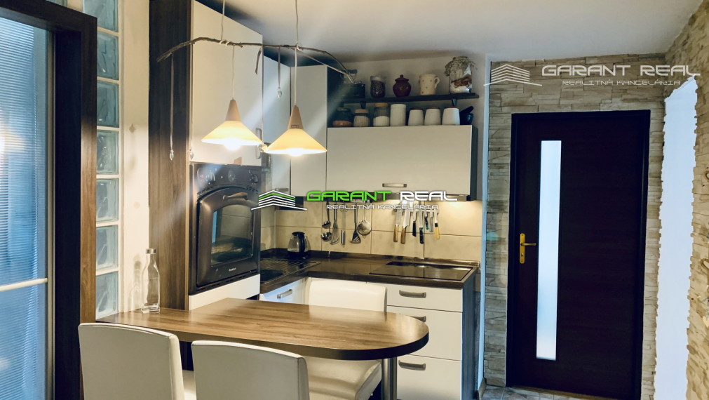 GARANT REAL - predaj 3-izbový byt 56 m2, s balkónom, po čiastočnej rekonštrukcii, Prešov, Sídlisko duklianskych hrdinov