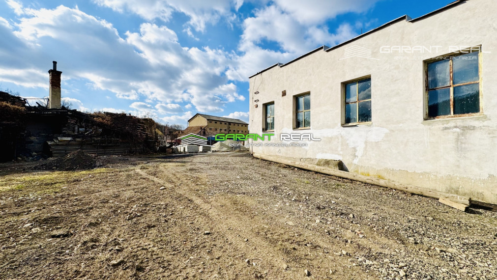 GARANT REAL predaj 4 veľkometrážne garáže,3 x 64 m2 a 148 m2, s pozemkom 882 m2, Veľký Šariš