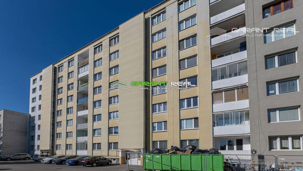 GARANT REAL - predaj 3-izbový byt 67 m2 s loggiou 4 m2, Októbrová ulica, Sídlisko II, Prešov
