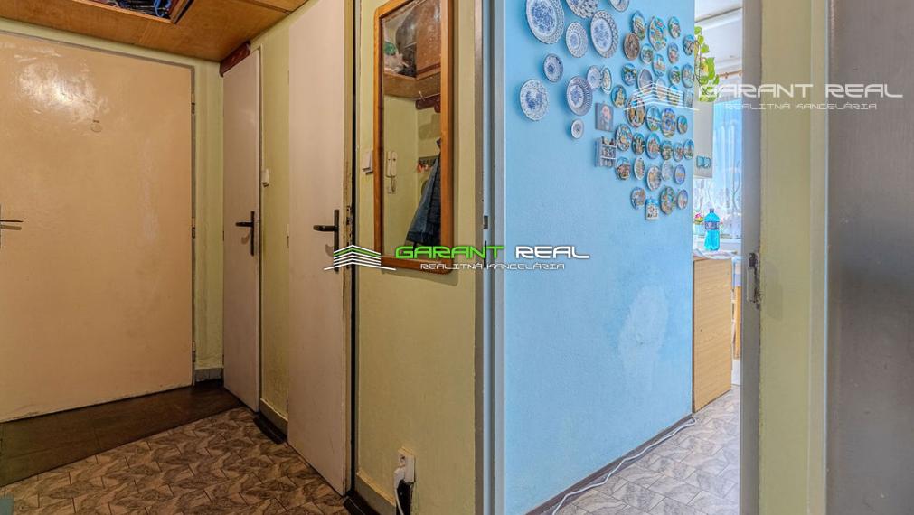 GARANT REAL - predaj 3-izbový byt 67 m2 s loggiou 4 m2, Októbrová ulica, Sídlisko II, Prešov