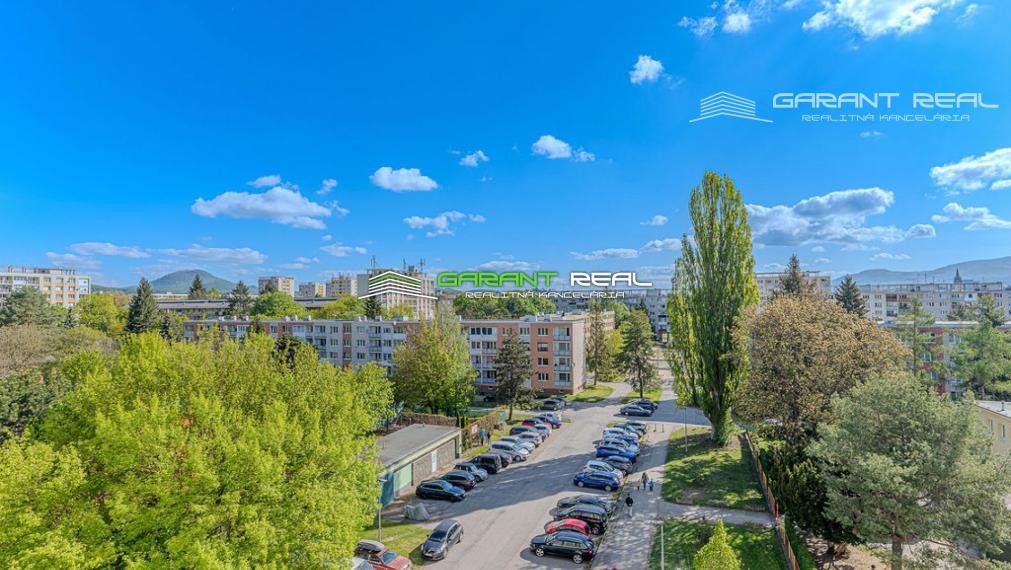 GARANT REAL - predaj 3-izbový byt 67 m2 s loggiou 4 m2, Októbrová ulica, Sídlisko II, Prešov