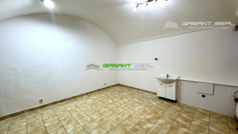 GARANT REAL - prenájom kancelársky priestor 60 m2, prízemie, Prešov, Hlavná ulica