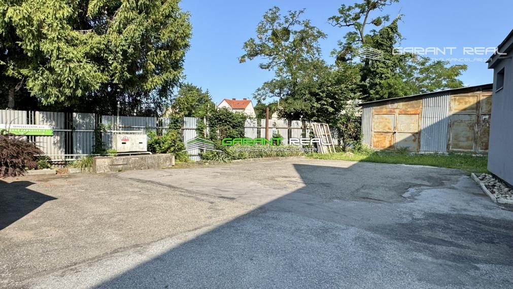 GARANT REAL - prenájom klimatizovaný obchodný priestor 50 m2, resp. priestor na služby, s parkovaním, Prešov, Masarykova ul.