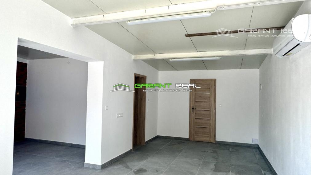 GARANT REAL - prenájom klimatizovaný obchodný priestor 50 m2, resp. priestor na služby, s parkovaním, Prešov, Masarykova ul.