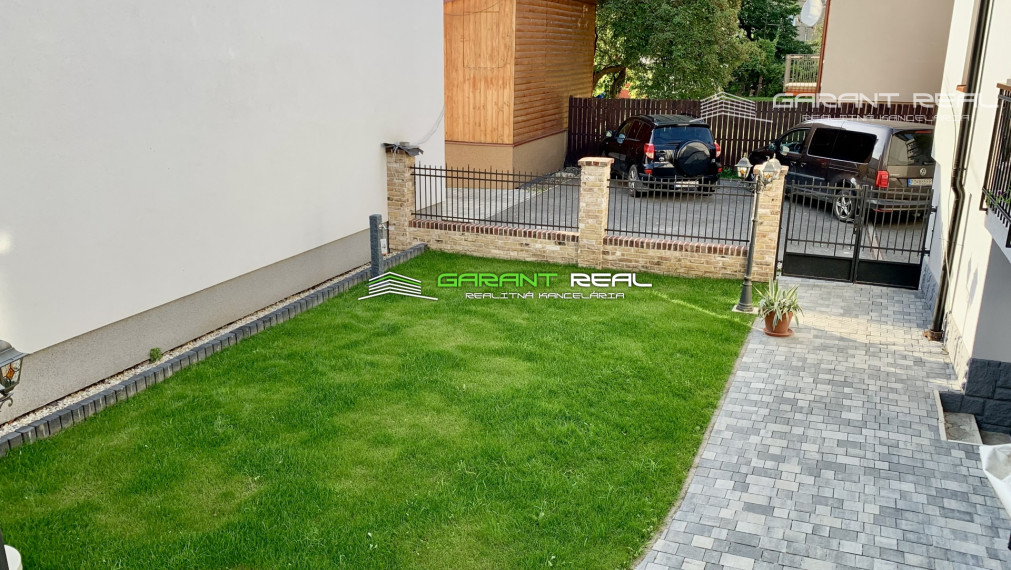 GARANT REAL -prenájom 2-izbový moderný, klimatizovaný byt so šatníkom, 50 m2, Prešov, širšie centrum, Bayerova ul.
