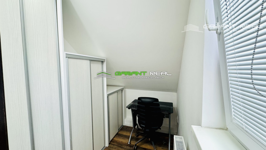 GARANT REAL -prenájom 2-izbový moderný, klimatizovaný byt so šatníkom, 50 m2, Prešov, širšie centrum, Bayerova ul.