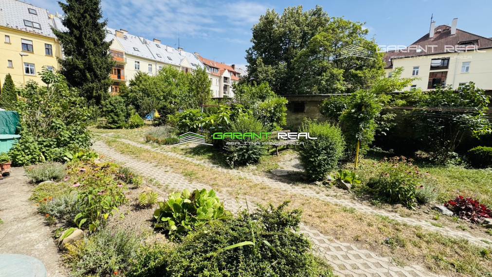 GARANT REAL - predaj 2-izbový tehlový byt 82 m2 + loggia 5 m2 + pivnica + záhradka za blokom, Košice, Staré mesto, Letná ulica