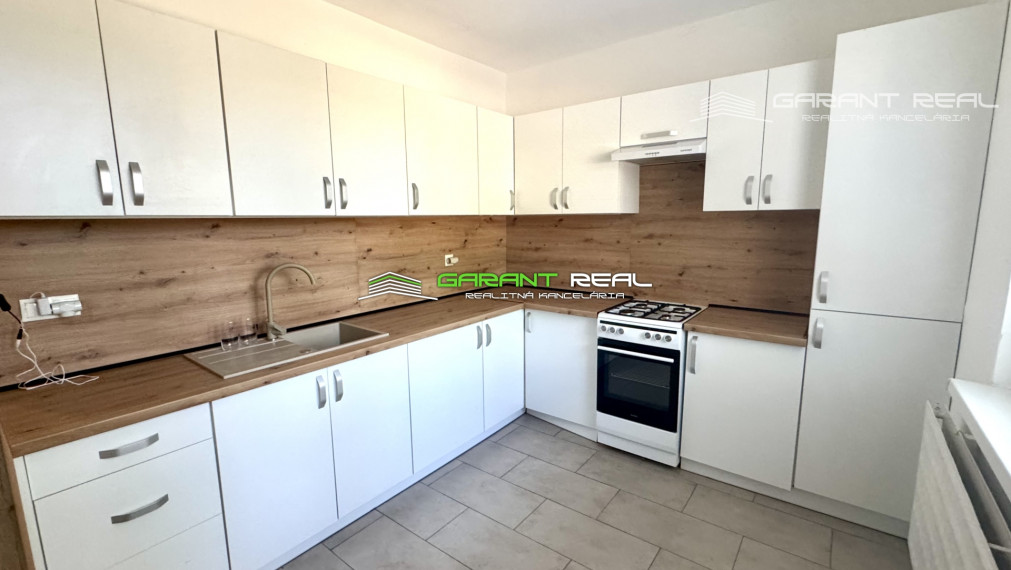 GARANT REAL - prenájom 3-izbový byt, čiastočne zariadený, 72 m2, s loggiou, L. Novomeského, Prešov - Sekčov