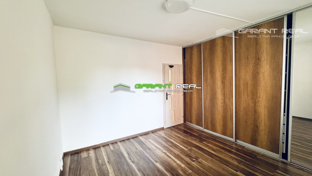 GARANT REAL - prenájom 3-izbový byt, čiastočne zariadený, 72 m2, s loggiou, L. Novomeského, Prešov - Sekčov